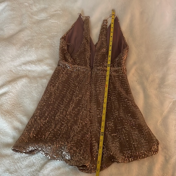 Gold sequin romper - Picture 10 of 11